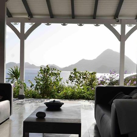 La Maison Bleue - Les Hauts De La Baie Terre-de-Bas Экстерьер фото