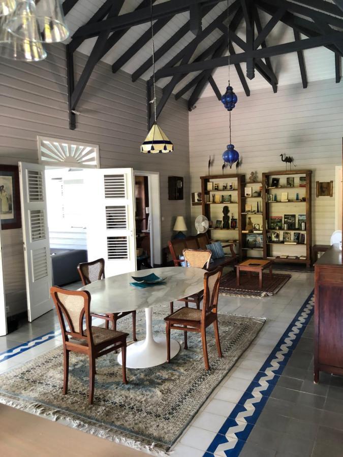 La Maison Bleue - Les Hauts De La Baie Terre-de-Bas Экстерьер фото